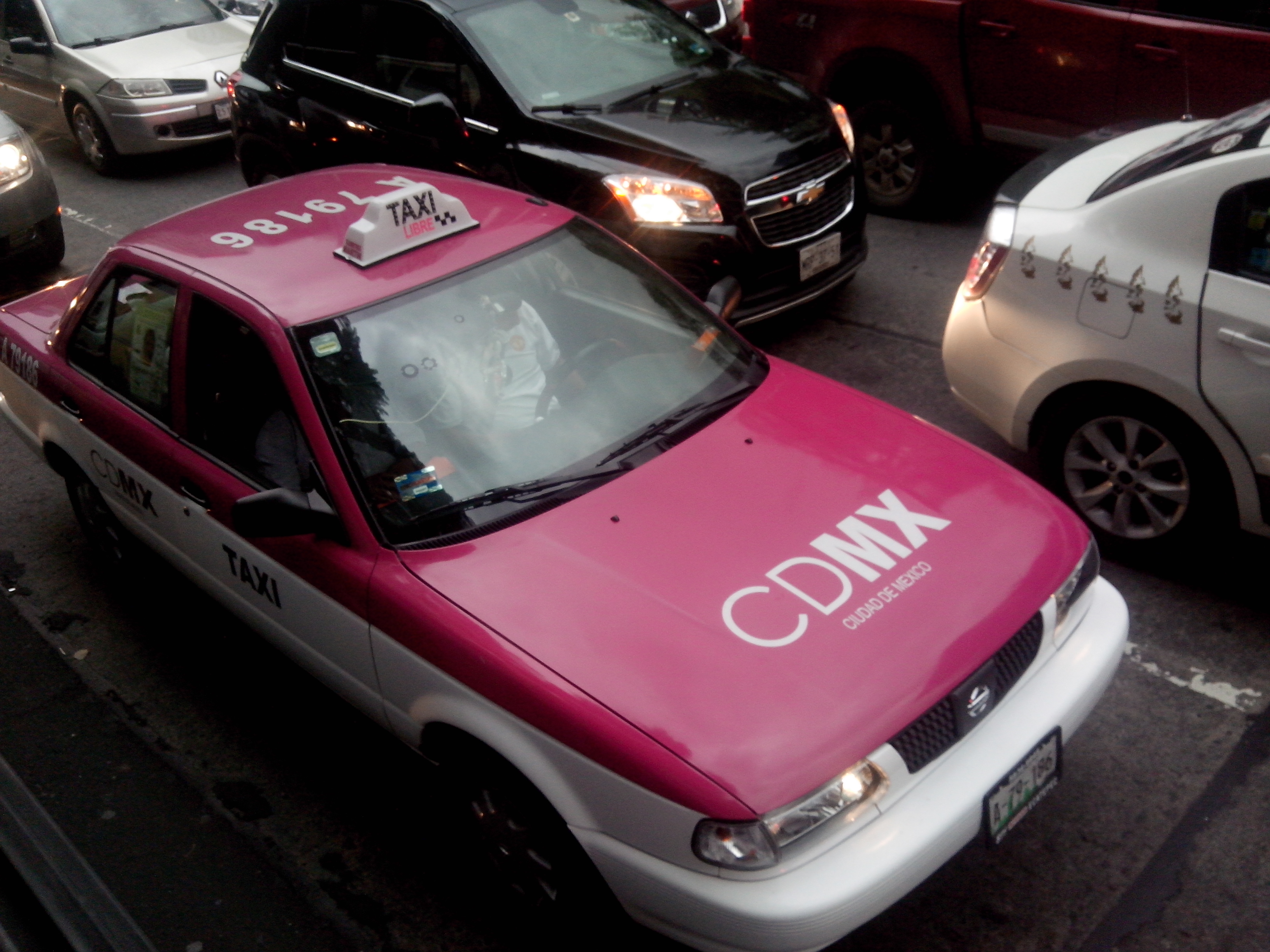 Taxistas de la CDMX presionan por aumentar tarifas ante alza de combustible taxistas-de-la-cdmx-presionan-por-aumentar-tarifas-ante-alza-de-combustible